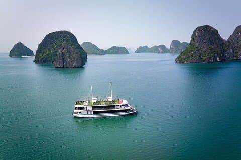 Arcady Premium Cruise Tour di un giorno di lusso nella baia di Halong dal porto