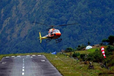 Helikoptertur fra Lukla flyplass til Kathmandu