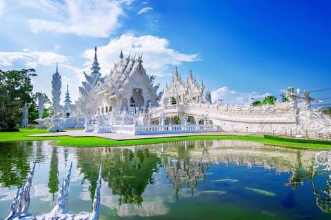 Ab Chiang Rai: Weiße, schwarze und blaue Tempel