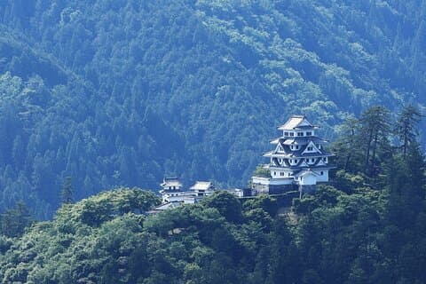 Takayama para Gujo Hachiman, História, Tradições e Artesanato