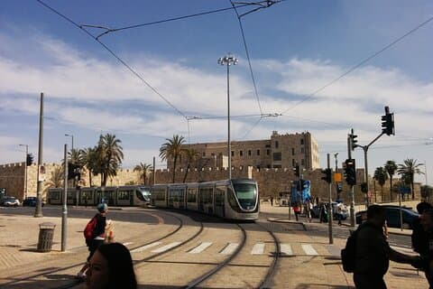Excursão privada a Jerusalém de trem com orçamento limitado