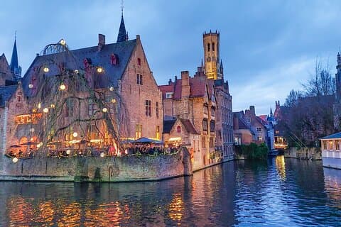 Evening Delights: Bruges Tour with Beer & Chocolate