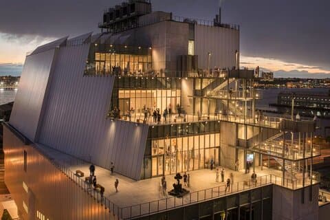 Whitney Museum of American Art und sehen Sie über 30 New Yorker Sehenswürdigkeiten