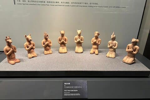Southern Han Mausoleums Museum och Nanhai God Temple Tour