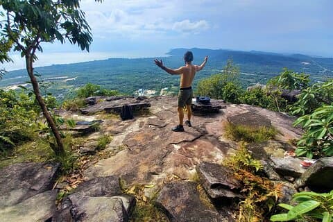 Excursão de trekking de dia inteiro em Phu Quoc Tien Son Dinh