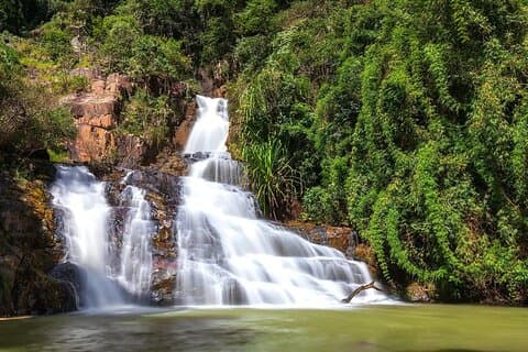 Tour naturalistico di un'intera giornata alle cascate DA Lat 3