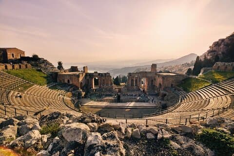 From Mangia's Brucoli Resort /to Taormina