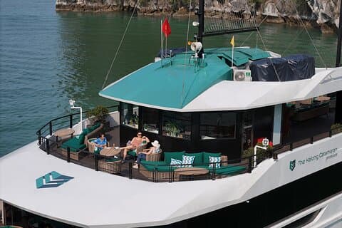 Catamaran Premium Day Cruise Luxury Yachting Style dans la baie d'Halong