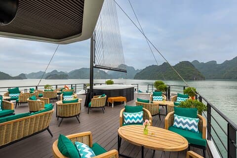 Le catamaran d'Halong - Croisière d'une journée premium dans la baie de Lan Ha avec prise en charge