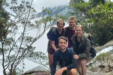 Viagem de um dia de aventura e trekking no Parque Nacional Bach Ma saindo de Hue