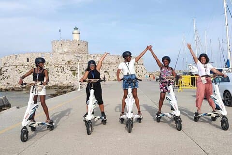 Erkunden Sie die Neustadt und die mittelalterliche Stadt Rhodos auf Motorrollern - 3 Stunden