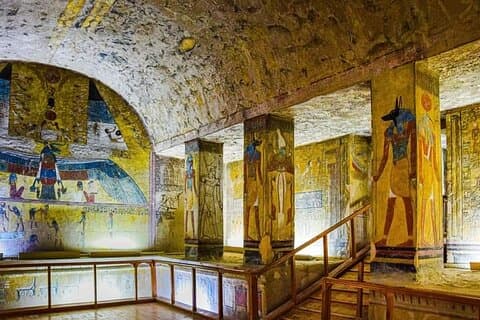 Tour privado de un día a Luxor Valle de los reyes tumba del rey Tut y más