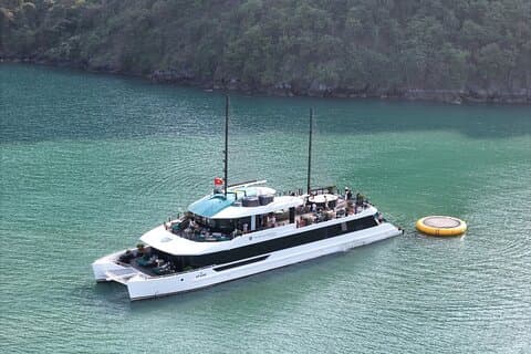 Croisière Premium en catamaran Explorez la baie de Lan Ha