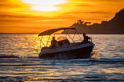 Dubrovnik: Elafieten 8 uur privétour met een speedboot