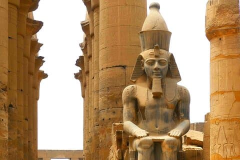 Tour privato di un giorno a Luxor dal Cairo in aereo