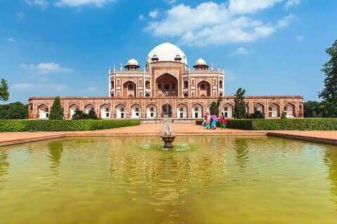 Tour privato della Vecchia e Nuova Delhi in auto da Nuova Delhi