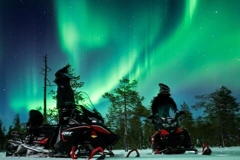 Nächtliche Schneemobilfahrt und Nordlichter (private Tour)