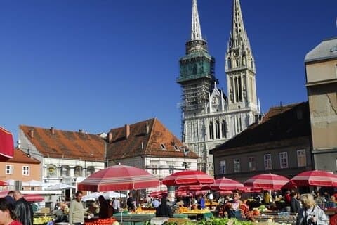 Explora Zagreb_walk y café