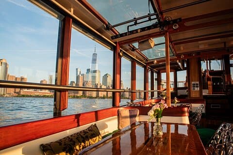New York City Sunset Cruise på en Yacht