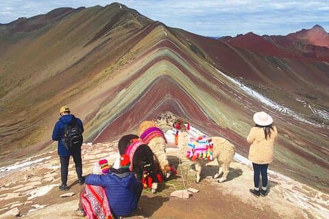 Excursão privada de dia inteiro com tudo incluído na Rainbow Mountain