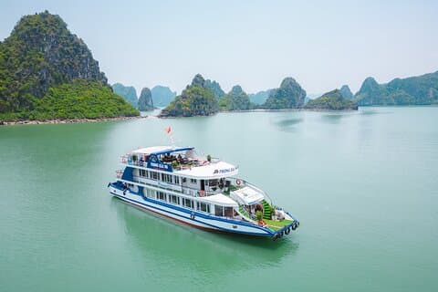 Halong-Exkursion: Deluxe-Kreuzfahrt mit Mittagessen, Kajakfahren und Sonnenuntergangsparty