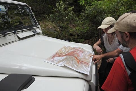Guidade Etna-äventyr med lunch: 4x4-tur Upptäck till Old Crater
