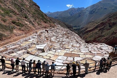 Salineras de Maras Moray e Mani della Comunità