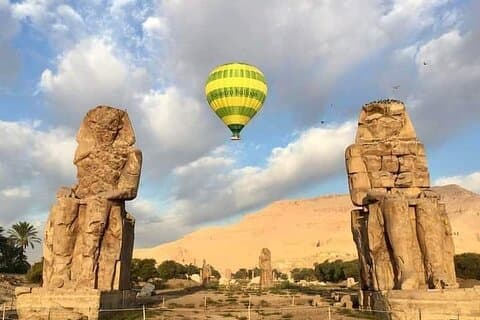 Hurghada: Luxor Day Tour Kings Valley Karnak Temple og mere