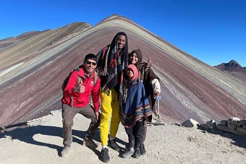 Montagne Arc-en-ciel à cheval : Excursion d'une journée avec Peru VIP