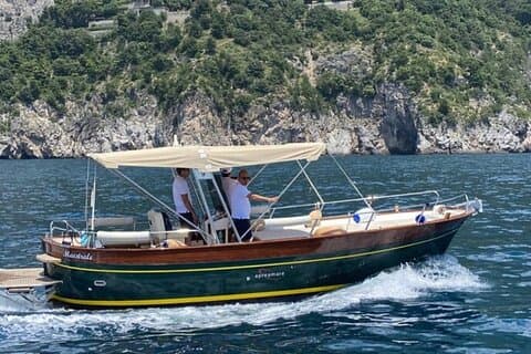 Passeio de barco ao pôr do sol de Salerno a Capo d'Orso, na Costa Amalfitana.