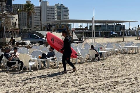 Tel Aviv Private Surf Lesson