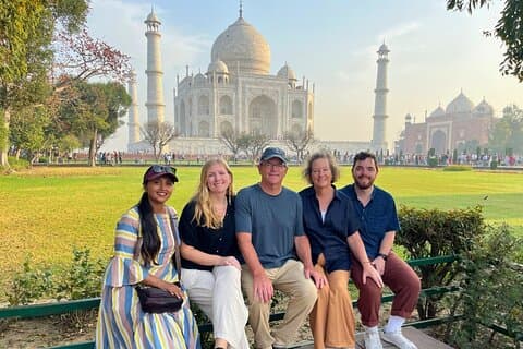 Private Taj Mahal-, Agra Fort- und Baby Taj-Tour ab Delhi mit dem Zug