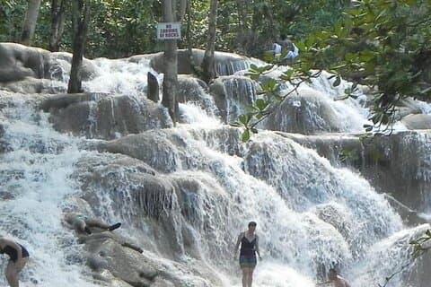 Visite privée de la rivière Dunn et du trou bleu au départ d'Ocho Rios
