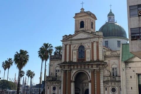 Montevideo Must-See Sites Walking Tour with a Guide
