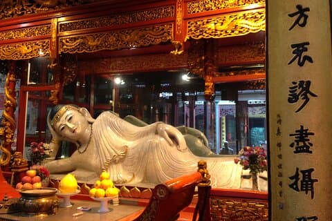 Privé dagtour naar Shanghai naar Yu Garden, Jade Budda Temple ect.