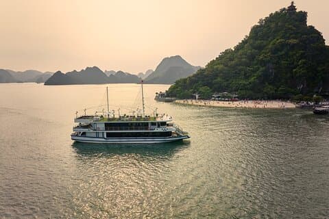Crucero premium de día completo Gratiot en Halong
