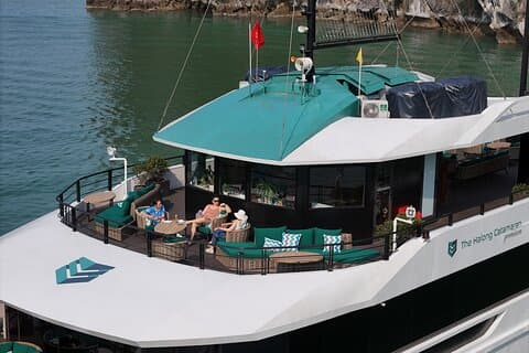 De catamaranervaring: de Halong Catamaran Premium-dagcruise