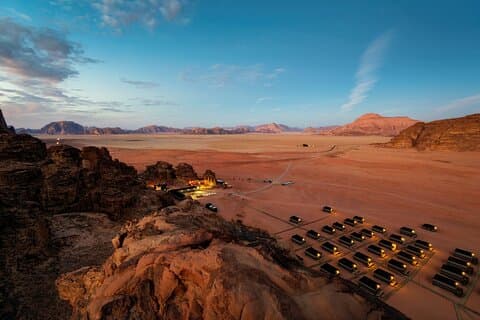 Circuit Best of Jordan de 7 nuits: Jerash, Petra, Wadi Rum et la mer Morte pendant la nuit
