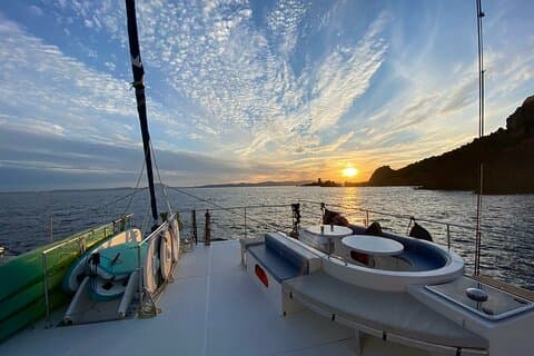 Catamaran-zonsondergangsexcursie vanuit Denia