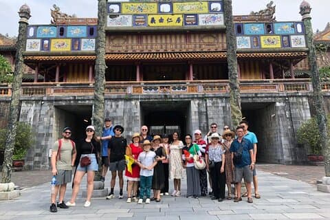 Excursion d'une journée complète à la découverte de l'héritage royal de Hue au départ de Da Nang ou de Hoi An
