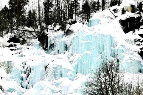 Caminhada nas cachoeiras de gelo de Rovaniemi Korouoma