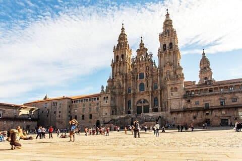 SANTIAGO DE COMPOSTELA Private Tour from Porto