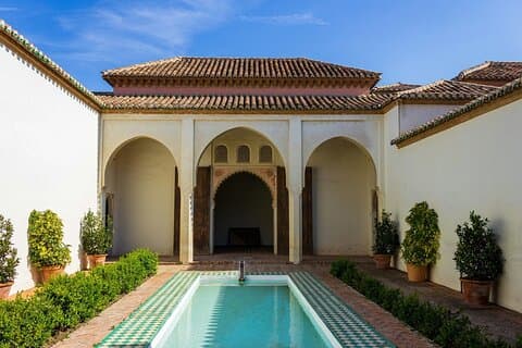 Visita privada a la Alcazaba y el Teatro Romano de Málaga con entradas