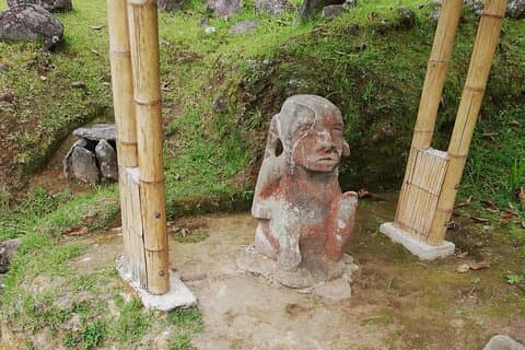 Esperienza privata alla porta del massiccio colombiano