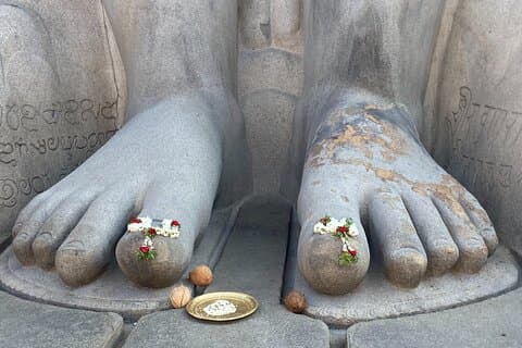 Excursión de un día a la UNESCO Belur+Shravanbelgola+Plantación de café y especias