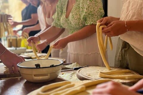 Lecce cooking class: Orecchiette & Vino