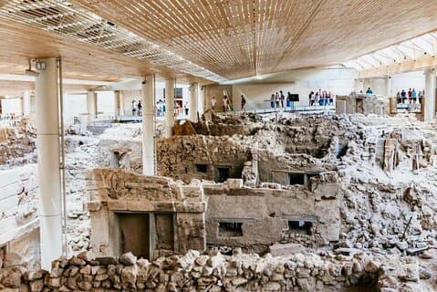 Santorini , Experience Akrotiri with a licensed guide