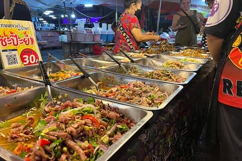 Chiang Mai - Doi Suthep Temple och Street Food Tour