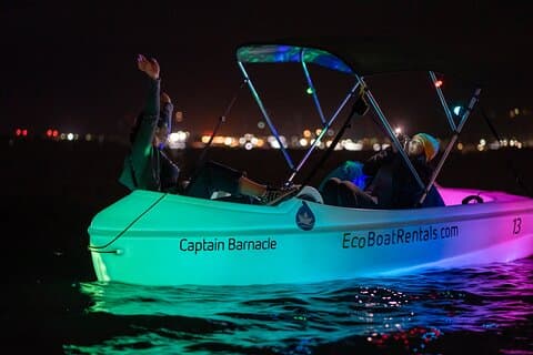 Glow Nighttime Pedal Båtutleie i San Diego Bay