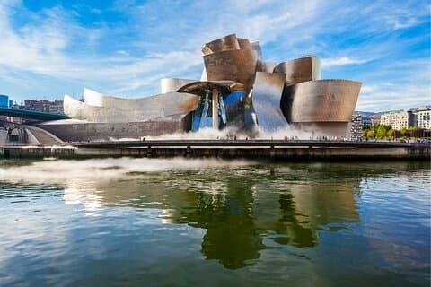 Bilbao Scavenger Hunt & Self-Guided Audio Walking Tour